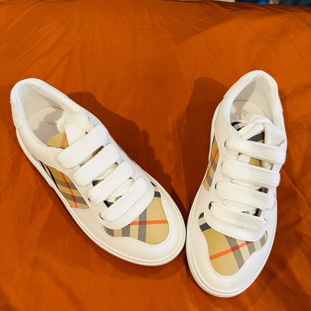 Burberry White and Tan Plaid Sneakers with Rubber Toe Cap